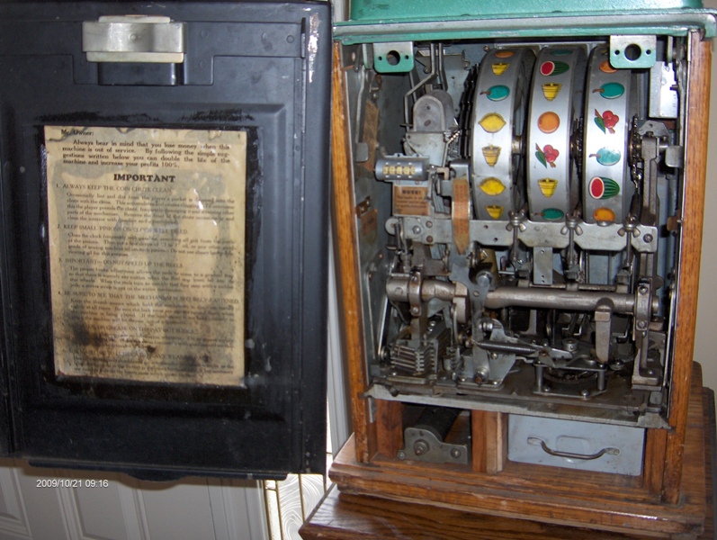 Mills Token Bell Slot Machine Inside View